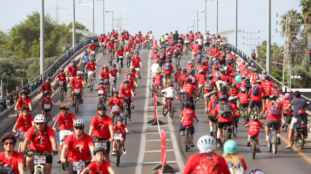 סובב טורקי ת"א-יפו (צילום: דוברות עיריית תל אביב יפו)