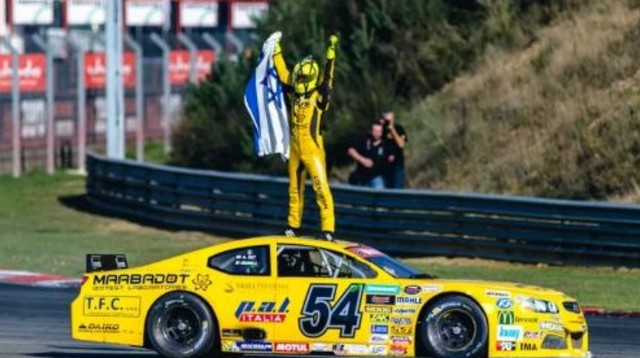 אלון דאי (צילום: אתר רשמי)