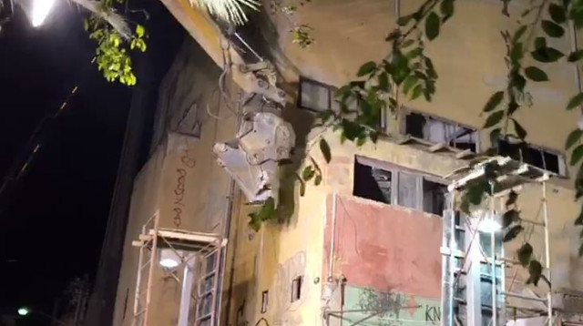 הריסת קולנוע אלנבי (צילום: אבשלום ששוני)