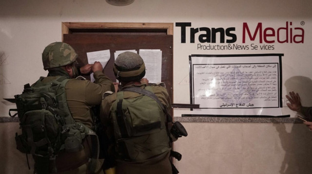 כוחות צה"ל פושטים על תחנת "טרנס מדיה" (צילום: דובר צה"ל)