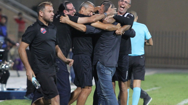 ניר קלינגר והפועל חיפה חוגגים (צילום: ערן לוף)