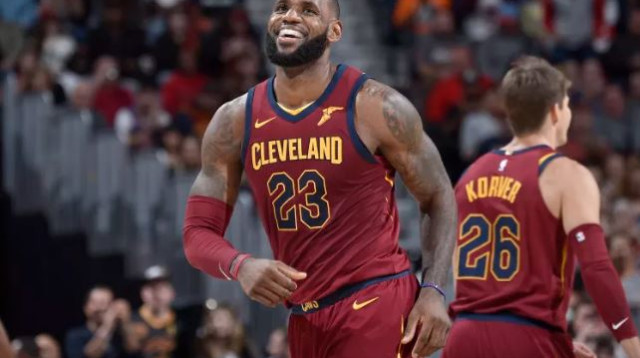 לברון ג'יימס (צילום: AFP)