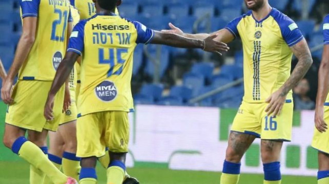 מכבי תל אביב חוגגת (צילום: דני מירון)