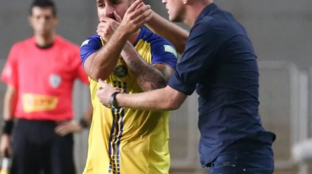 ג'ורדי קרויף ואלירן עטר (צילום: דני מירון)