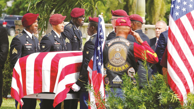 הלווייתו של ג'רמיה ג'ונסון (צילום: רויטרס)