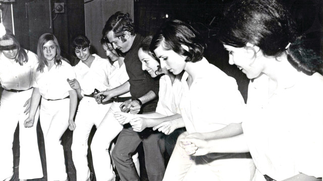 ליטאי עם להקת חיל הים (צילום: עיתון במחנה)