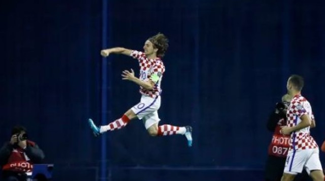 מודריץ' חוגג. מישהו מדמיין מונדיאל בלעדיו? (צילום: Getty images)