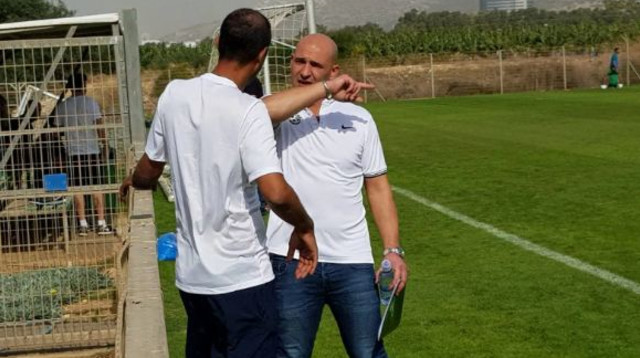 גיא לוזון ומו אלאך (צילום: האתר הרשמי של מכבי חיפה)