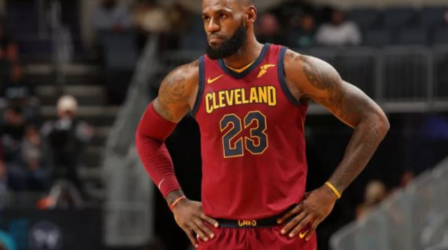 לברון ג'יימס (צילום: AFP)