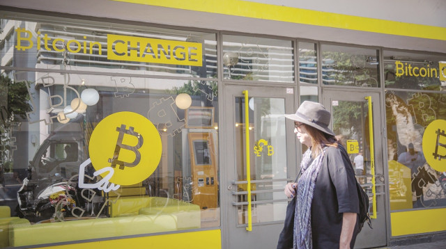 חנות ביטקוין בתל אביב (צילום: מרים אלסטר, פלאש 90)