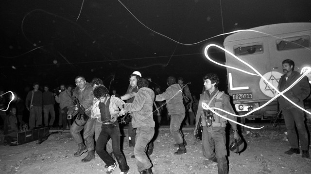 פרשת קו 300 (צילום: שמואל רחמני)