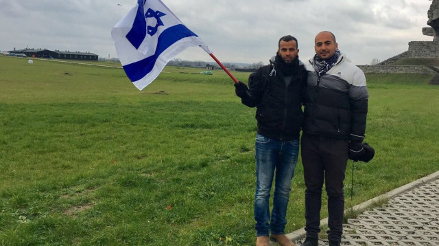 מוהנד אלעטאונה ויו"ר אגודת הסטודנטים אבי בוחבוט (צילום: אגודת הסטודנטים מכללת קיי)