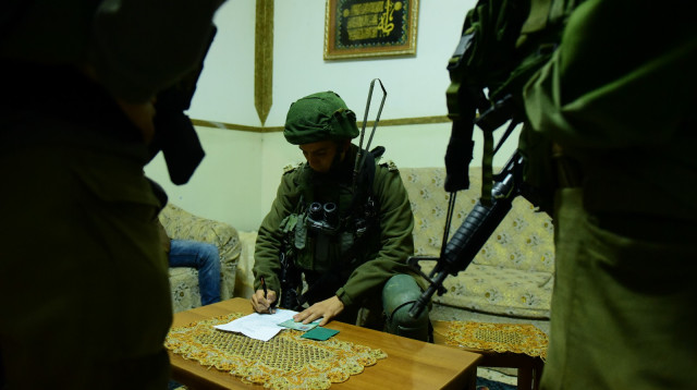 מעצר החשודים בתקיפת המטיילים בטיול בר המצווה בשומרון (צילום: דובר צה"ל)