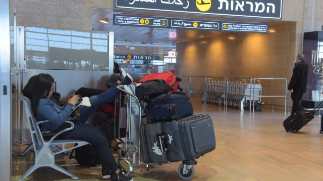 שביתה בנתב"ג (צילום: אבשלום ששוני)