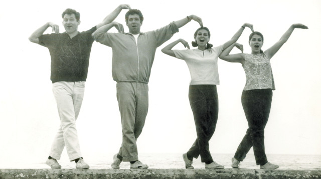 דבורה דותן בלהקת "החמציצים"  (צילום: אפרים ארדה)