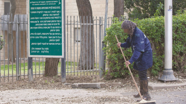 עובדת ניקיון (צילום: יונתן זינדל, פלאש 90)