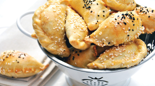 כיסנים במלית תרד וגבינה (צילום: פסקל פרץ-רובין)