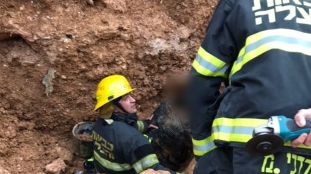 חילוץ הפועל (צילום: דוברות כבאות והצלה)