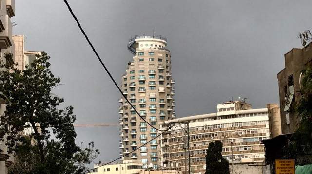 תל אביב סגרירית (צילום: אבשלום ששוני)