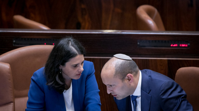 נפתלי בנט, איילת שקד (צילום: יונתן זינדל, פלאש 90)