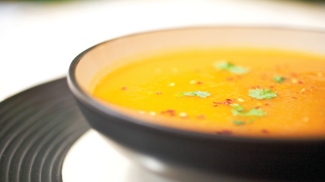 מרק כתום (צילום: פסקל פרץ-רובין)