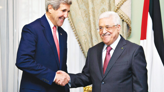 קרי ואבו מאזן (צילום: "איש הענבים")