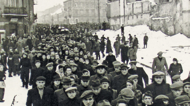 יהודי צ'נסטוחובה (צילום: ארכיון יד ושם)