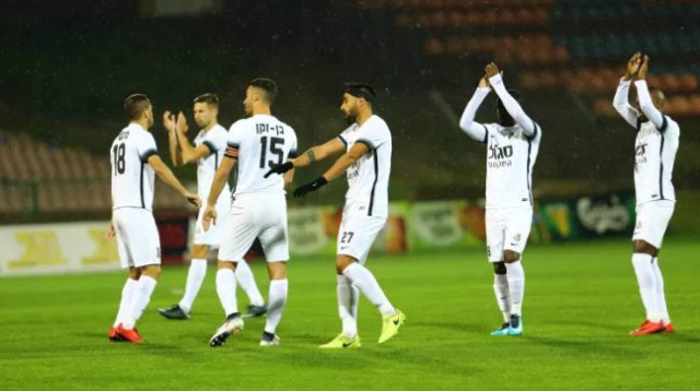 מ.ס אשדוד חוגגת  (צילום: לירון מולדובן)