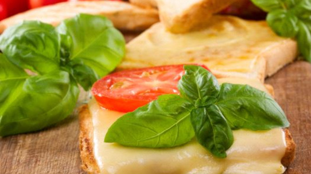 גבינה צהובה (צילום: ingimage ASAP)