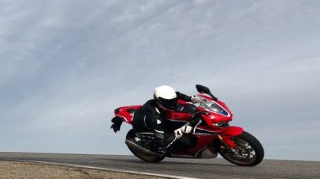 ג'ו רוברטס, מרוץ הג'יפי (צילום: apex)