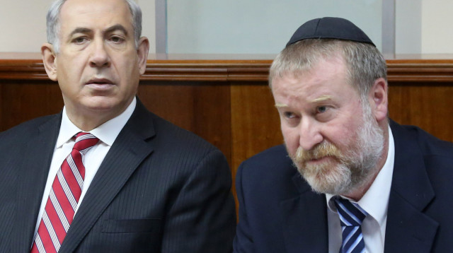 בנימין נתניהו ואביחי מנדלבליט (צילום: מרק ישראל סלם)