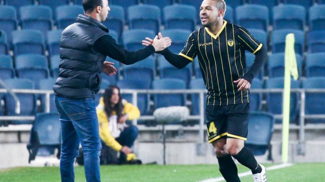 קלאודמיר חוגג עם בן זקן (צילום: דני מירון)