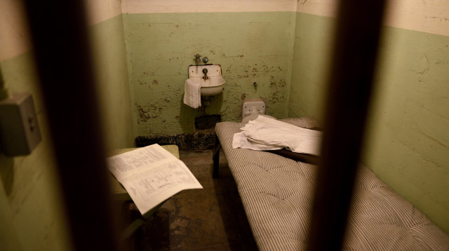 תא מעצר (צילום: גילי יערי, פלאש 90)