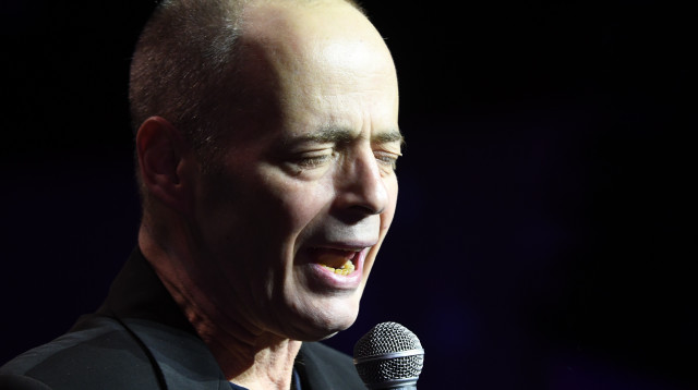 DSC_9613 אדם בהופעה חד פעמית מודה לרופאי איכילוב במסיבת פורים אנגר 11 (צילום: %אבשלום ששוני%)