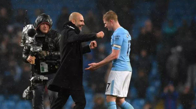 גווארדיולה עם דה בריינה (צילום: Getty images)
