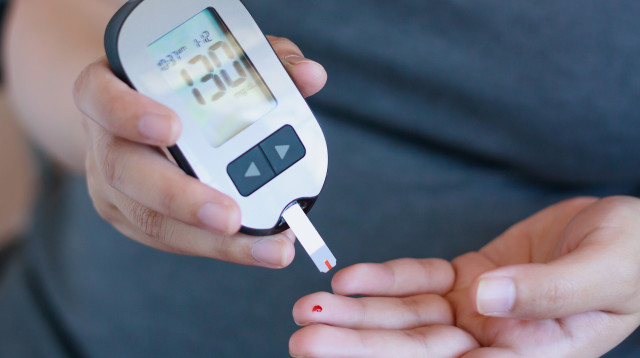 בדיקת דם, סוכרת (צילום: istockphoto)