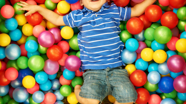 ילד משחק בג'ימבורי, אילוסטרציה (צילום: אינג אימג')