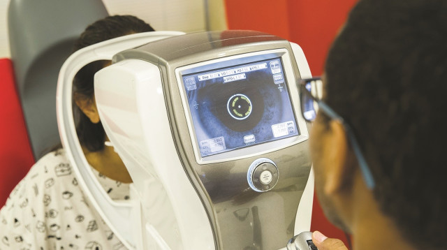 בדיקת עיניים (אילוסטרציה) (צילום: אינג אימג')