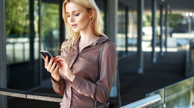 סמארטפון (צילום: ingimage ASAP)