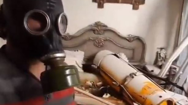 תיעוד מבית שנפגע במתקפה כימית בסוריה (צילום: רויטרס)