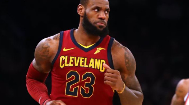 לברון ג'יימס (צילום: AFP)