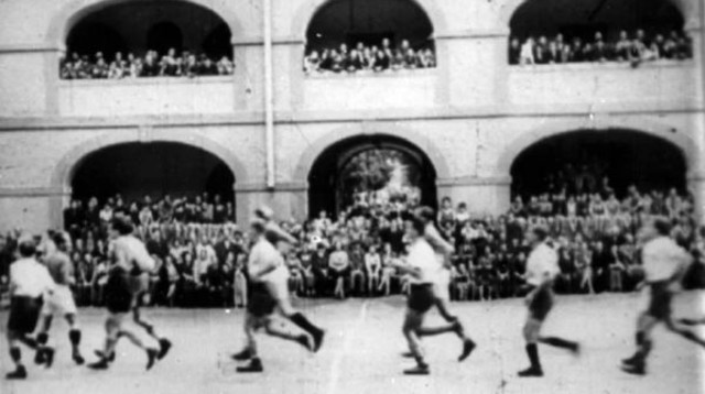 שחקני ליגת טרזין (צילום: באדיבות מוזיאון בית לוחמי הגטאות)