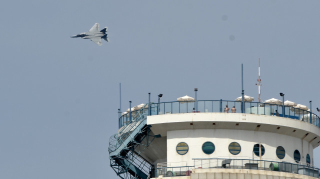 מטוס חיל האוויר (צילום: אבשלום ששוני)