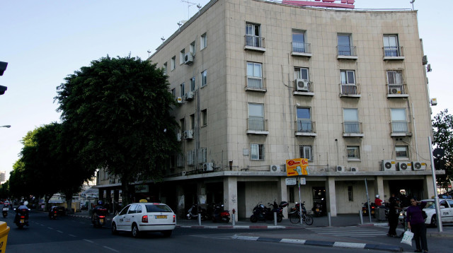 בניין בית מעריב (צילום: אלי דסה)