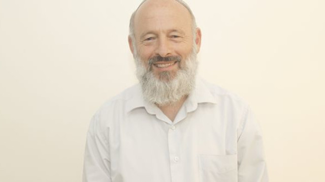 הרב אלישיב קנוהל (צילום: אתר רבני צהר)
