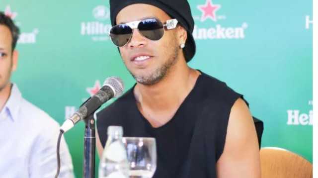 רונאלדיניו בישראל  (צילום: דני מרון)