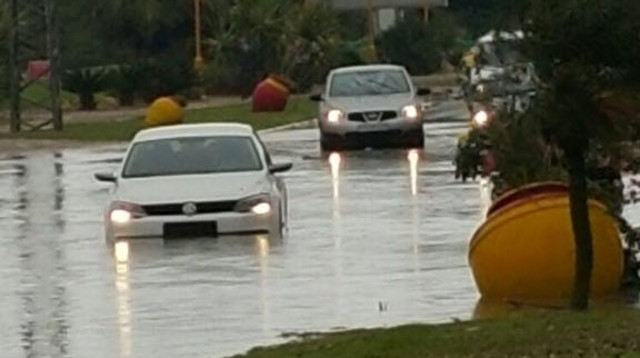 הצפות בדימונה (צילום: עיריית דימונה)