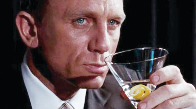 ג'יימס בונד (צילום: צילומי מסך מתוך הסרט)