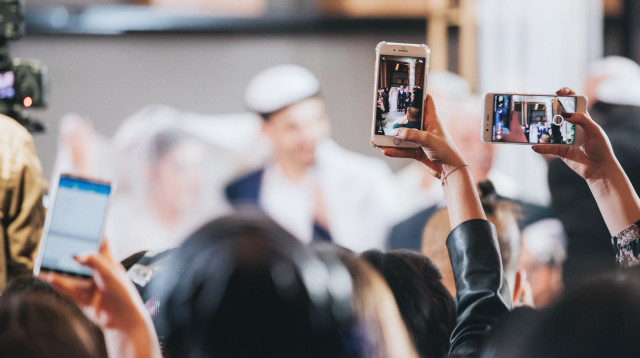פלאפונים (צילום: אביב אברג'ל וארתות ארונוב)