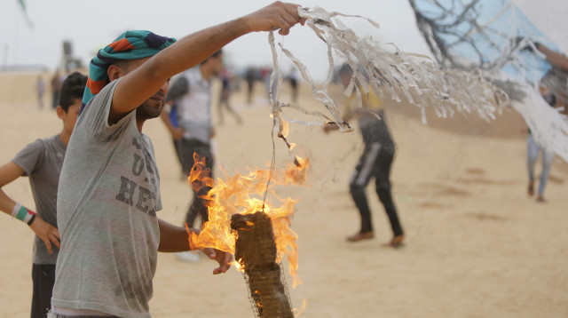 טרור העפיפונים (צילום: AFP)